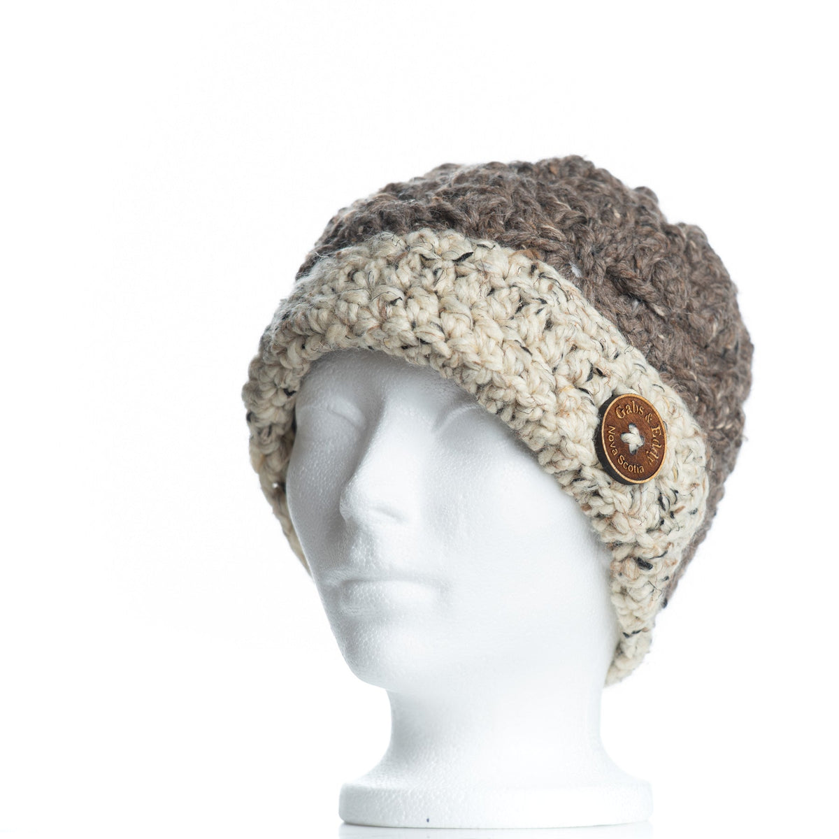 Chunky Button Flapper in Barley with Oatmeal